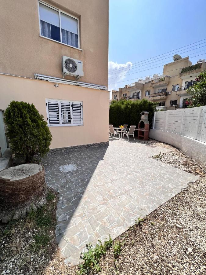 Pafia Sunbeach Townhouse Paphos Exterior foto